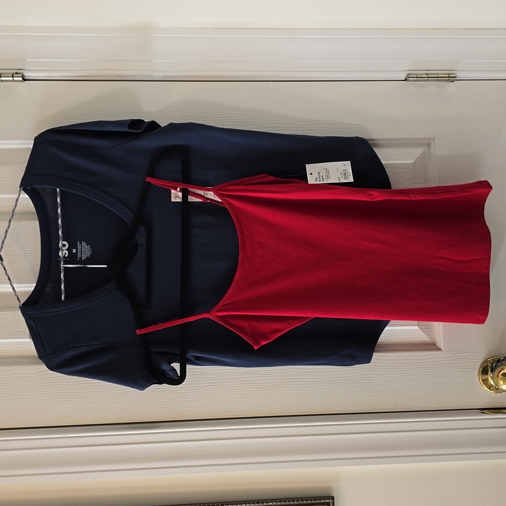 SO BRAND WOMENS JUNIOR 2 PIECE BUNDLE OF CAMI & TEE TOPS SIZE MED